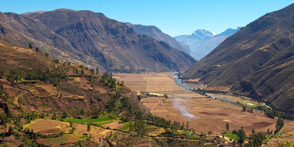 a valley passing through the Andes