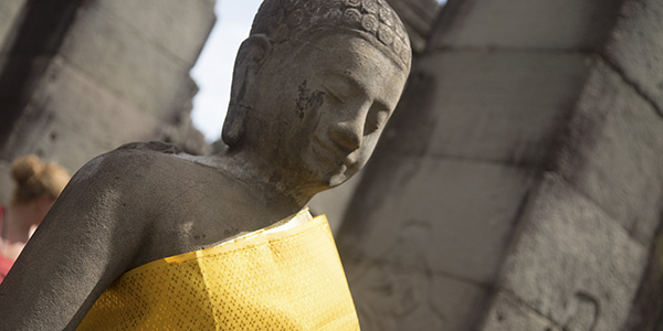 Avcw-cambodia%20angkor%20wat%20buddha%20statue-jordan%20lloyd%202013-img00294%20lg%20rgb