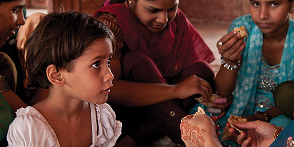 Ahlm-india%20local%20women%20children%20naan-leo%20tamburri%202011-imgp6235%20lg%20rgb