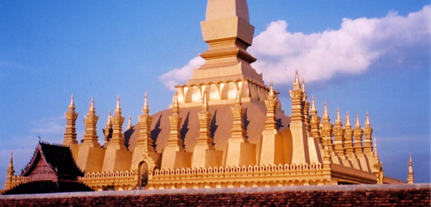 Avrl_banner_laos_golden_temple