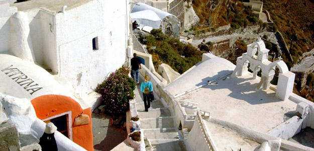 Gvmsd_banner_greece_santorini_thira_road
