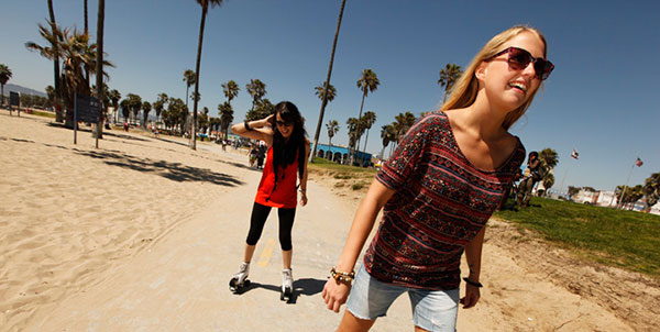 Usa-california-santa-monica-venice-beach-rollerblade-travellers-sara-andrea-leo-tamburri-2012-mg7828-nunl