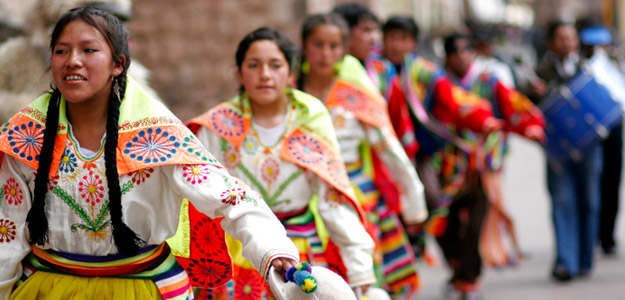 Jmq_banner_peru_people_cusco_dancers_costume