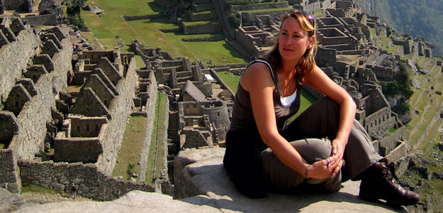 Pms_banner_peru_machu_picchu_woman