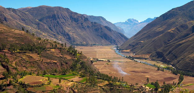 Pxml_banner_peru_landscape_mountain_valley