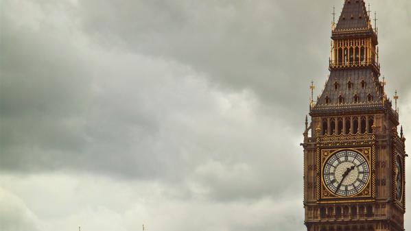 London's metropolis gives the traveller endless options for entertainement. But if you've only got two-days, how do you narrow down your choices? We've got all the tips here.