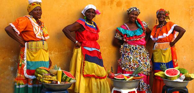 Colombian women in traditional dress