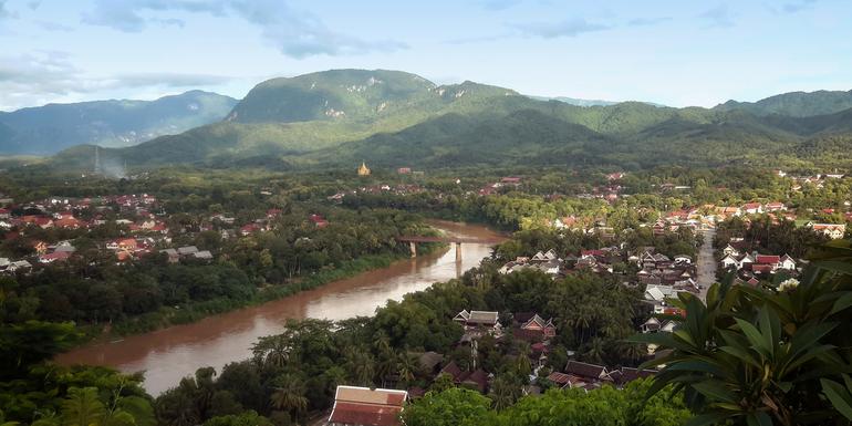 Laos: Sunrises & Street Food