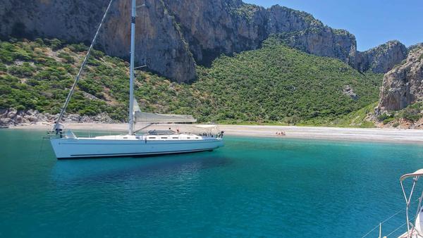 With over 30 years of experience, Laurel Seaborn is aiming to train the next generation of women in sailing