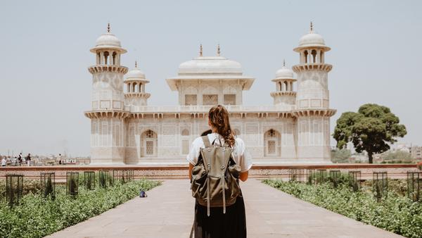 Use our handy tips to overcome this common travel anxiety