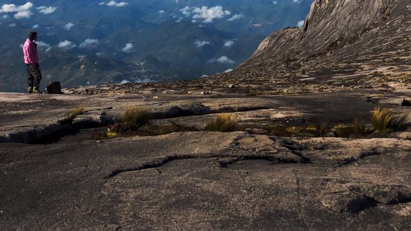 Planning a Kimbalu climb? Go at your own pace, wear sturdy footwear, and avoid having nachos for dinner