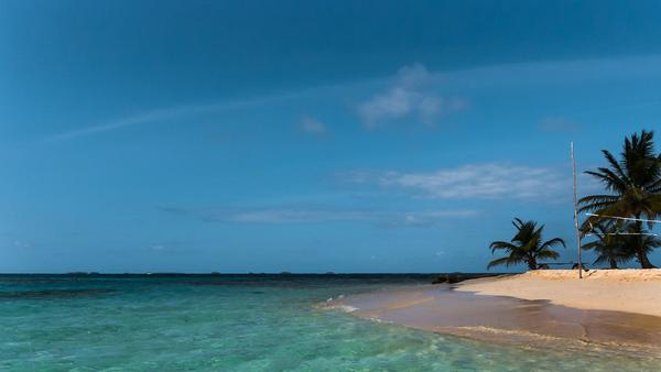 Although the white-sand beaches are a major draw, photographer Greg Snell reveals that culture and pristine natural elements are what make this archipelago so compelling.