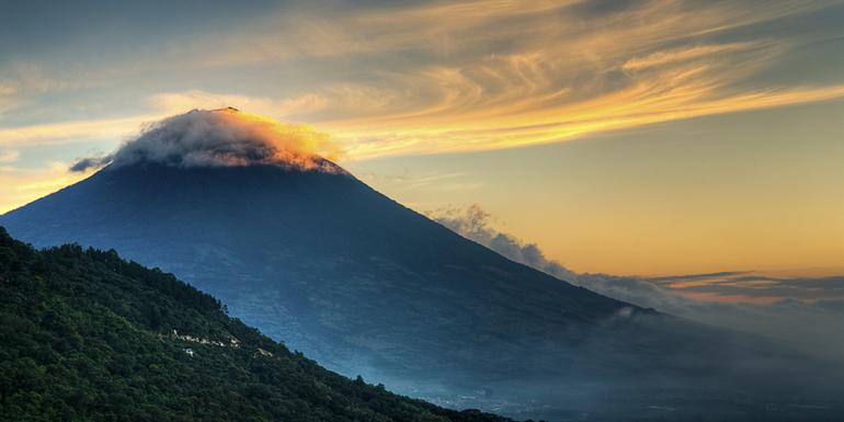 Volcano Adventure & Panama Highlights