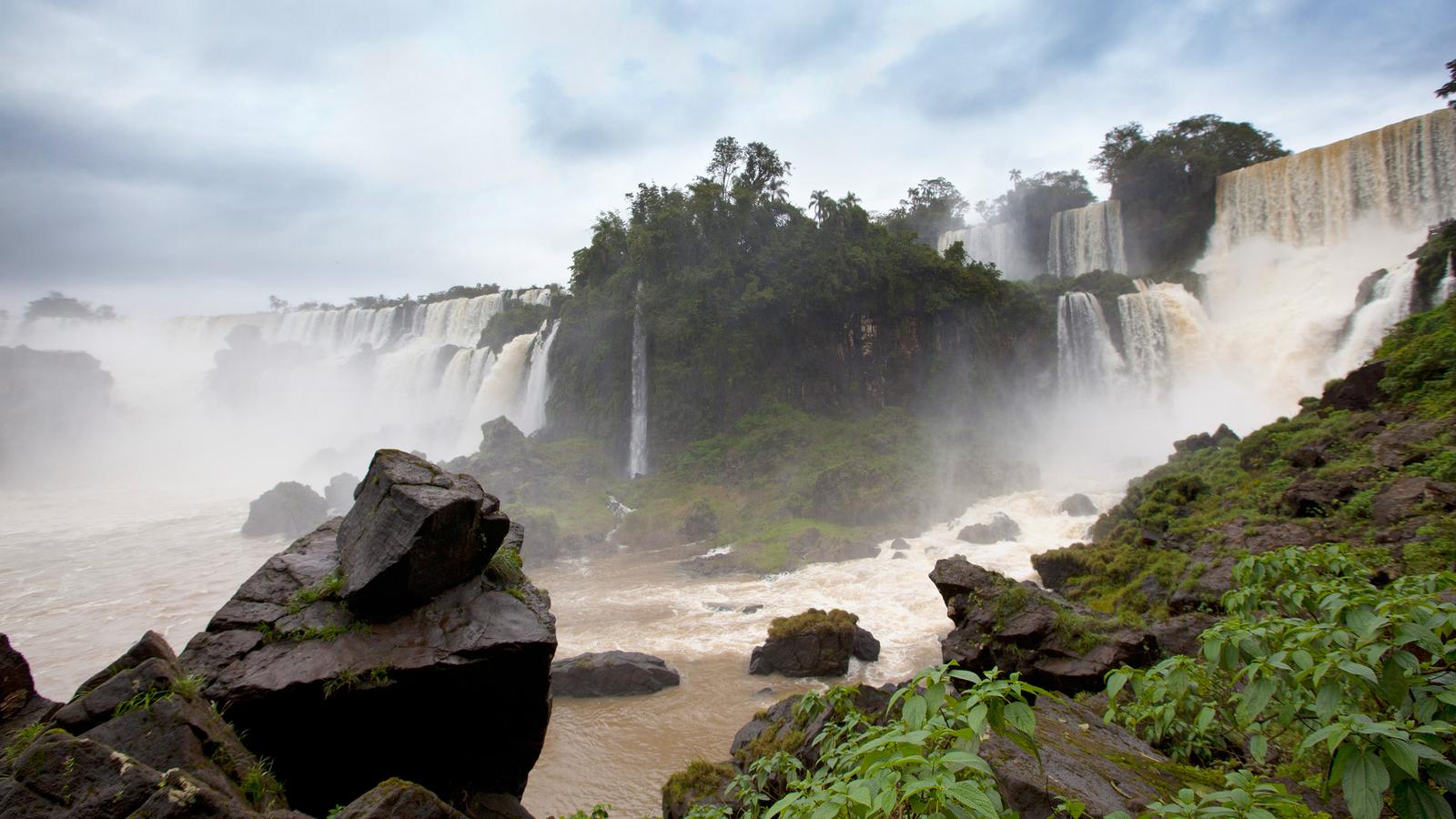 Andes Iguassu Beyond In Chile South America G Adventures 18 Days Santiago To Rio De Janeiro