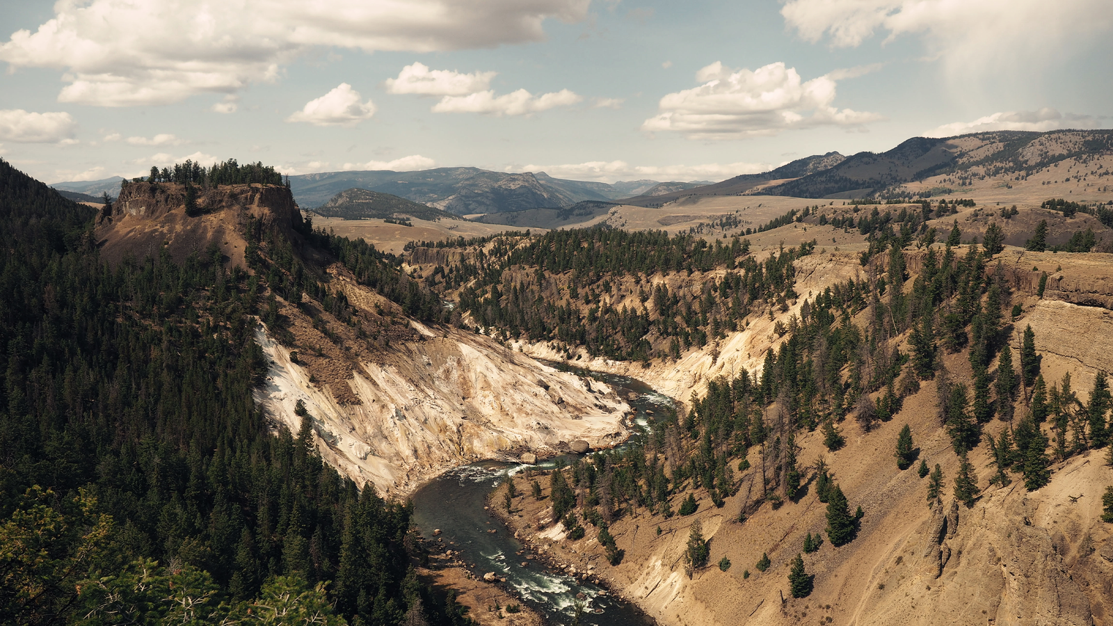 Yellowstone Camping Explorer