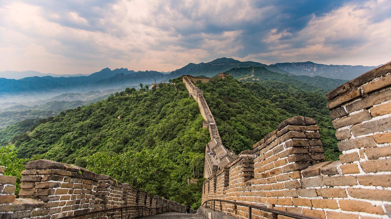 Landscape shot of the Great Wall of China.