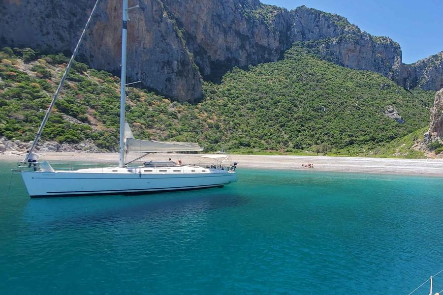 With over 30 years of experience, Laurel Seaborn is aiming to train the next generation of women in sailing