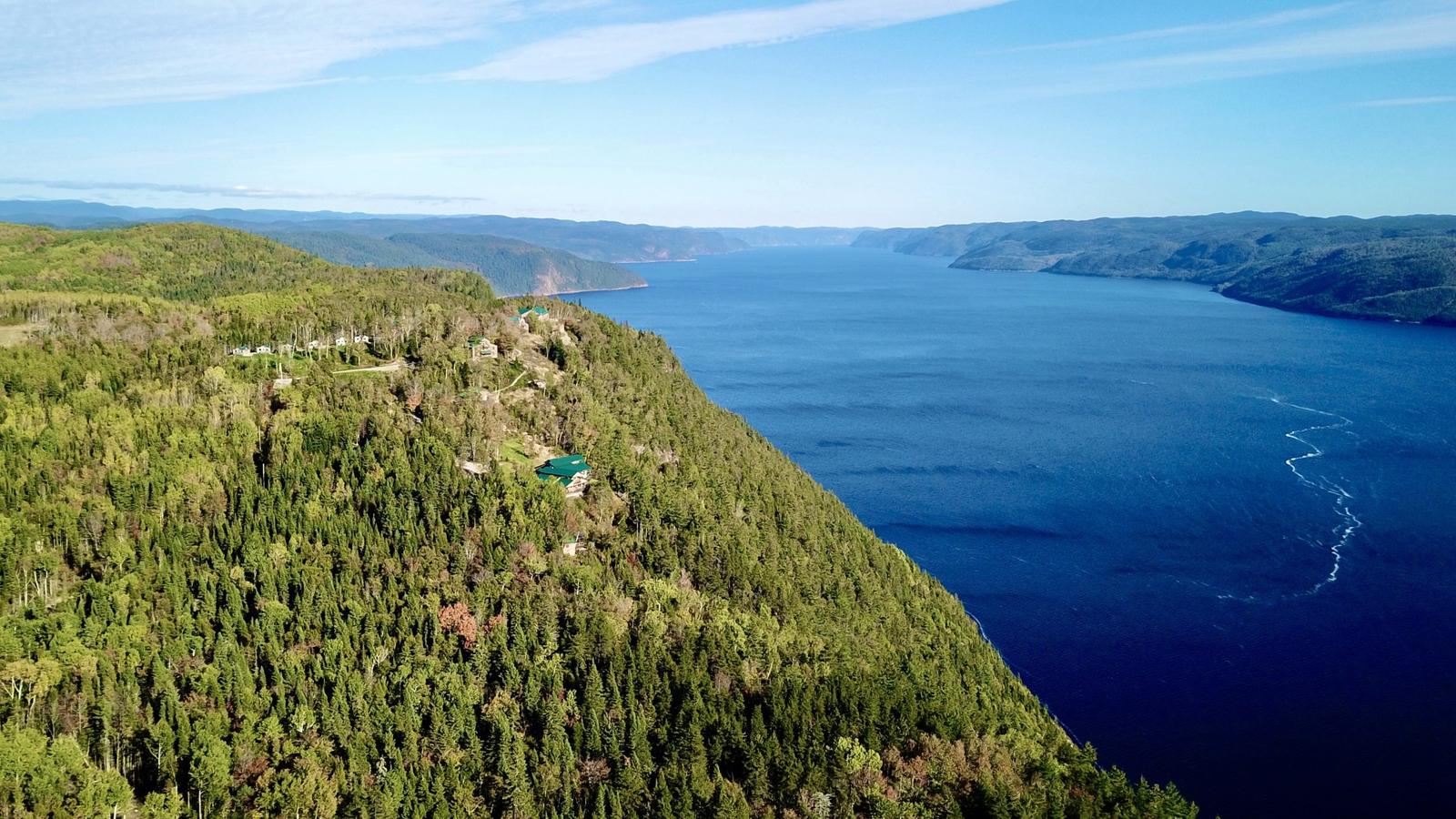 Northern Quebec: Summer Lodge Escape