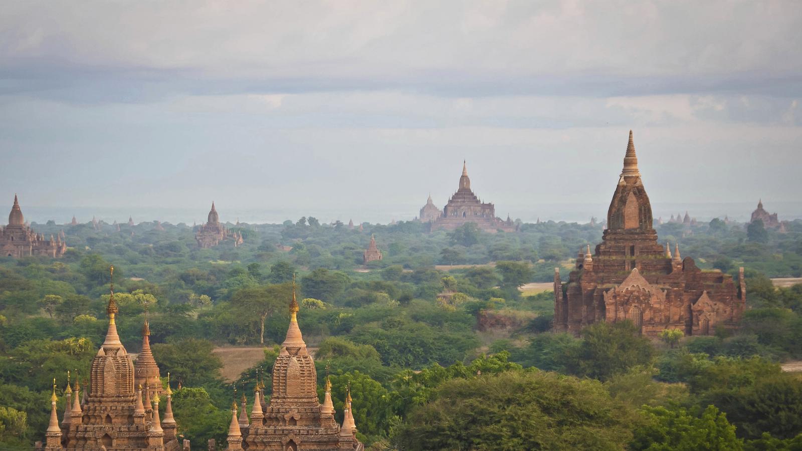 The ancient Temples of Bagan