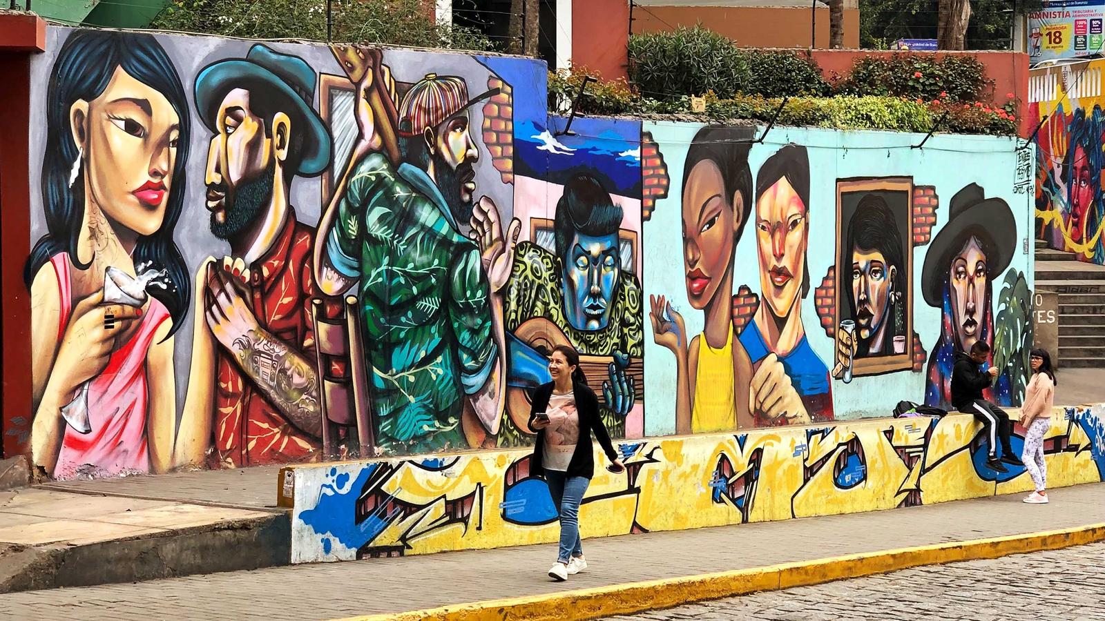 Graffiti wall in Lima