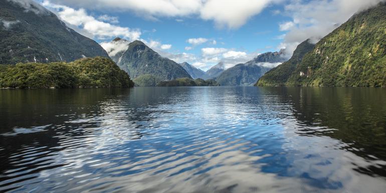 Journeys: Discover New Zealand tourhub | G Adventures | Journeys: Discover New Zealand