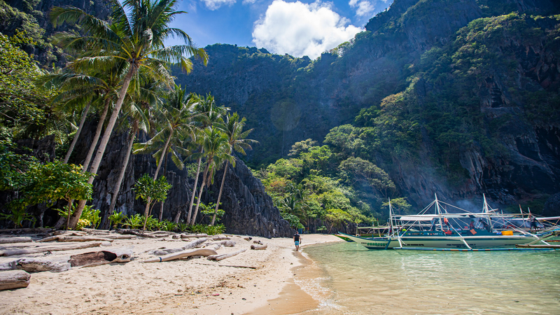 Manila and Palawan: Jungle Trekking, Local Eats Epic Beaches in