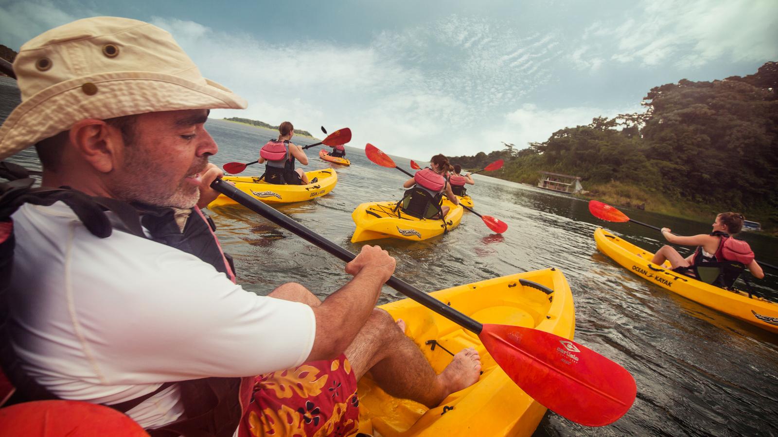 Kayaking travellers in Costa Rica