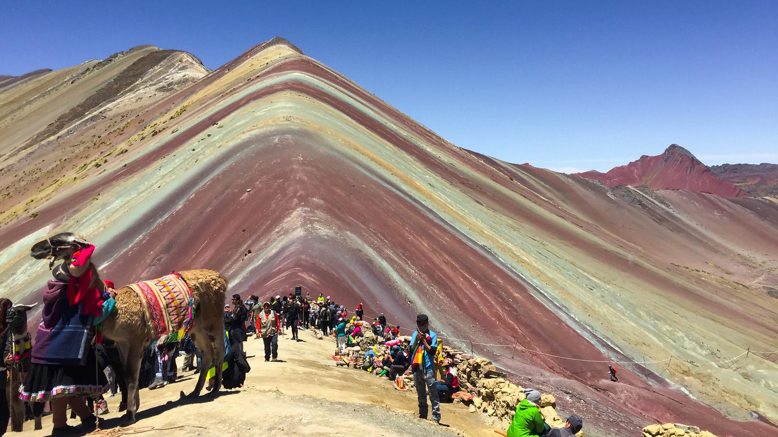 Радужные горы в перу фото без фотошопа