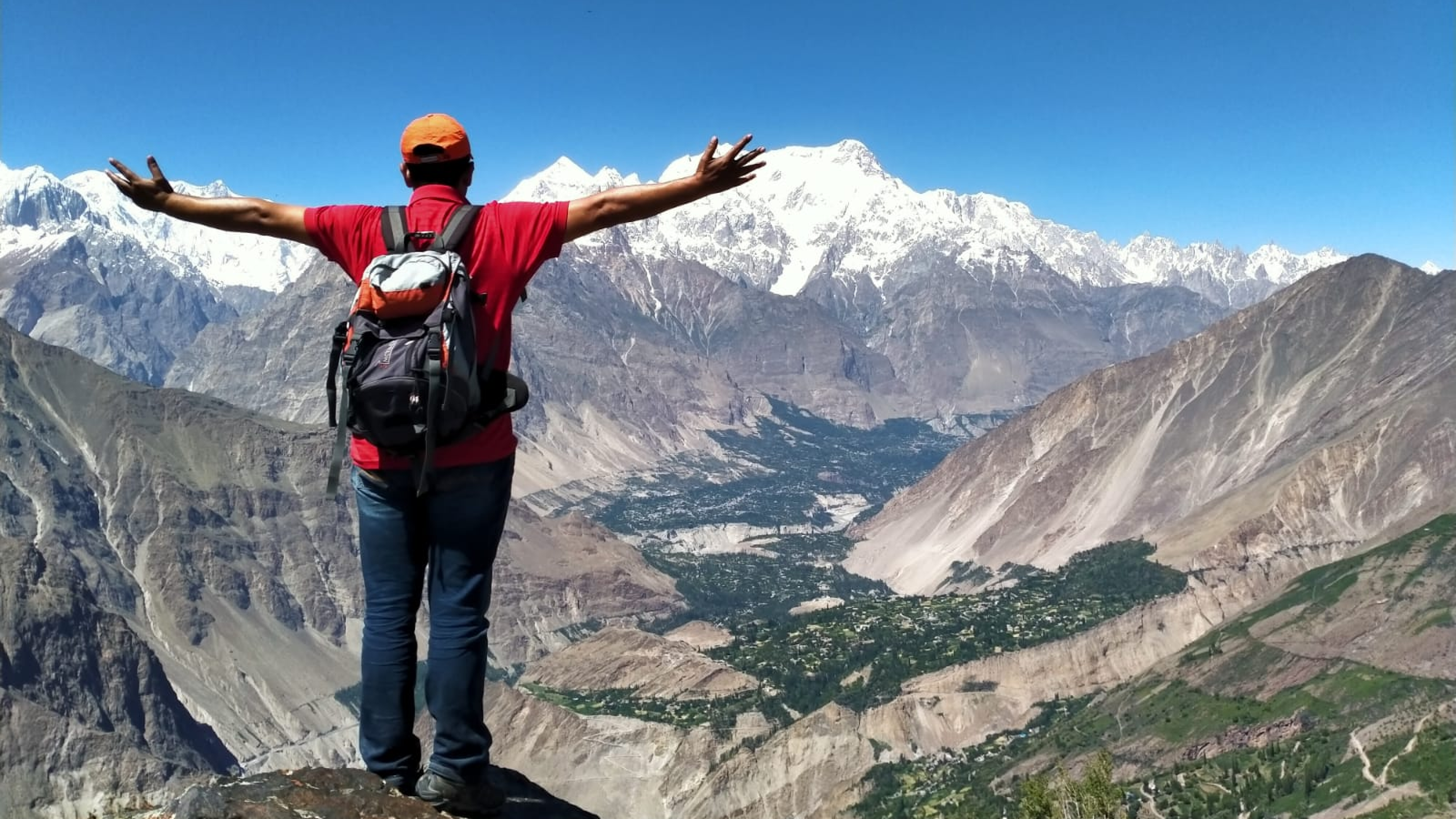 Pakistan: Karakoram Highway, Local Eats & Village Life