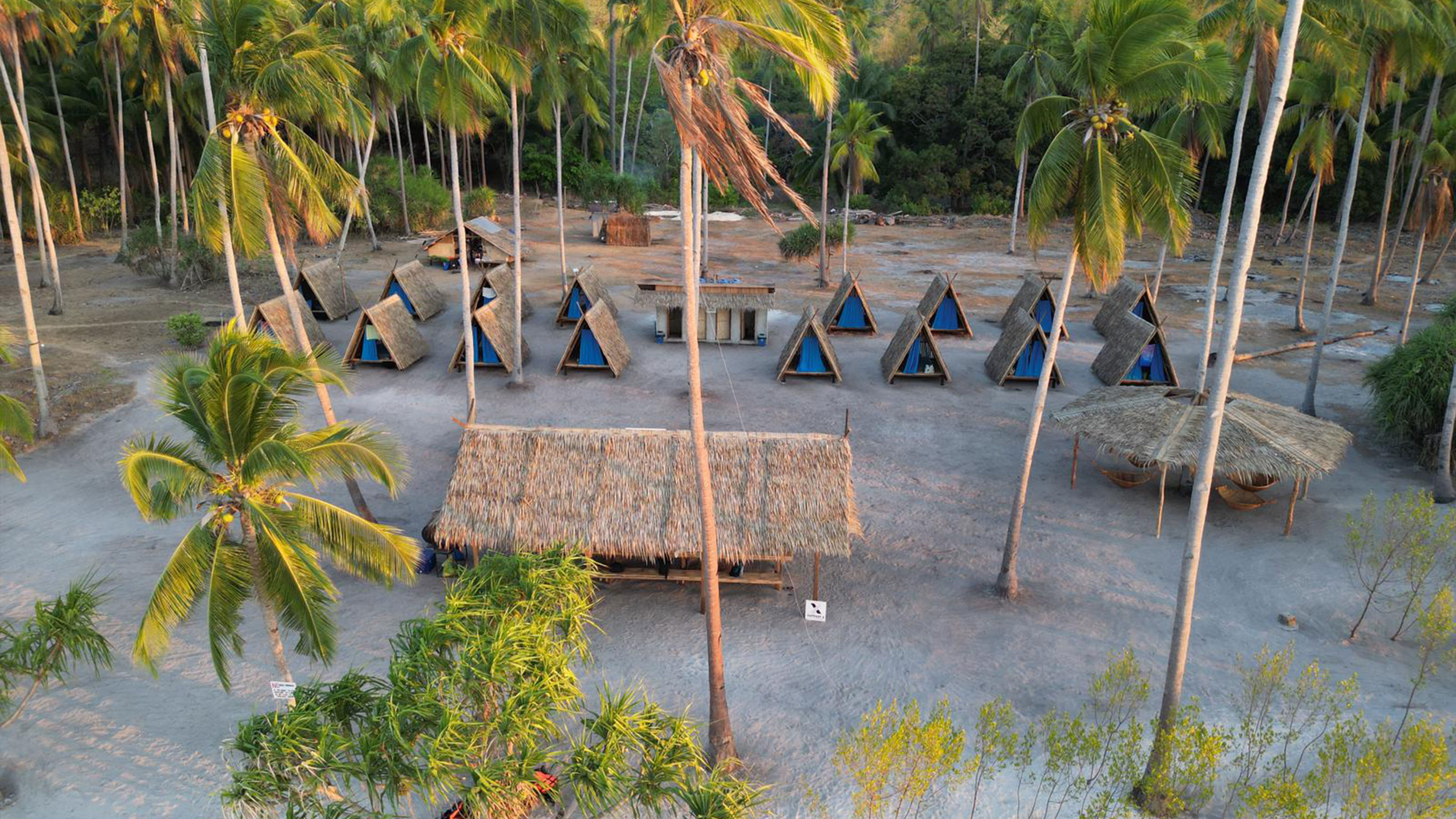 Philippines Island Hopping: El Nido, Coron & Beach Bonfires