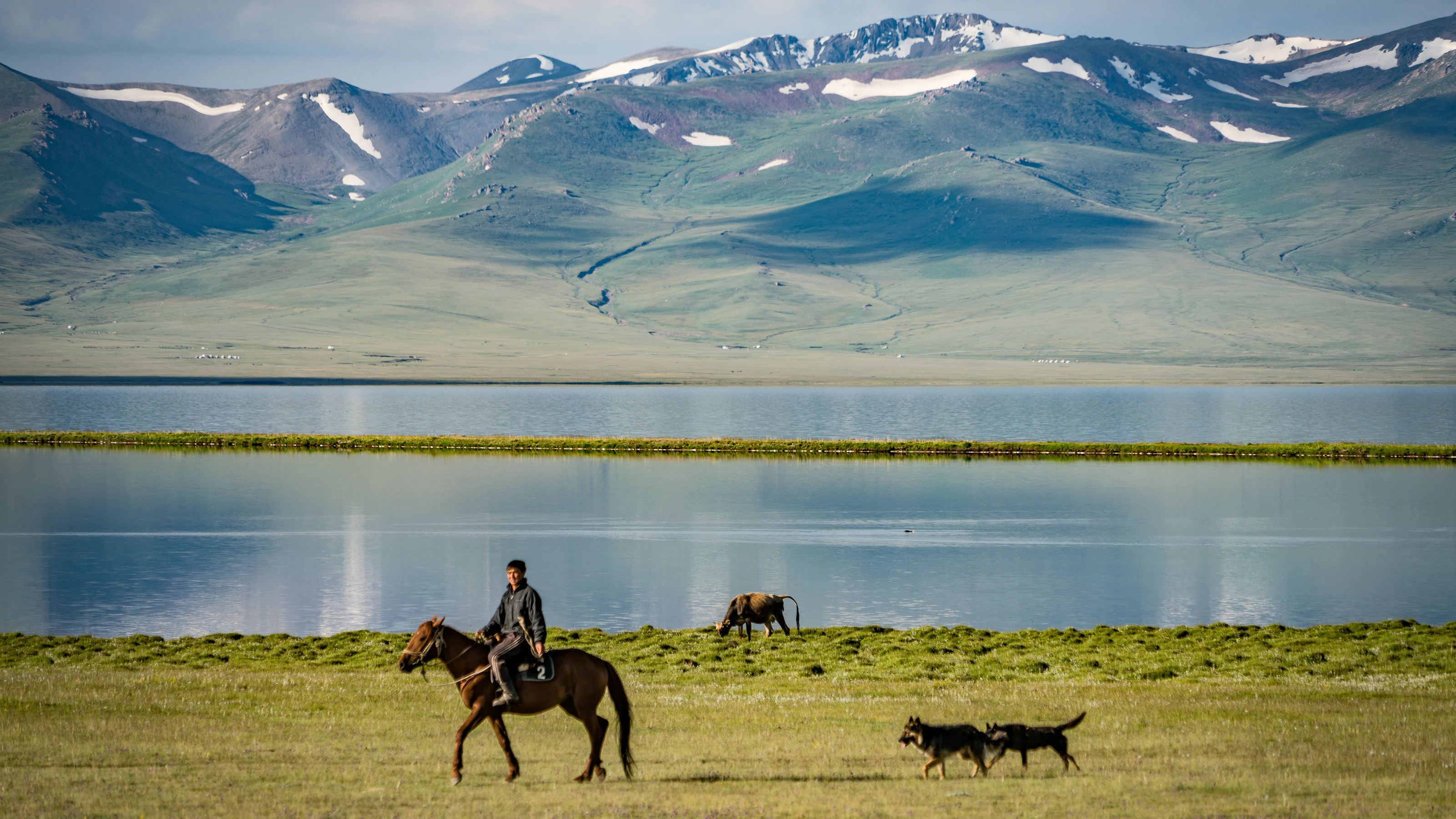 Nomad's land: the best places to visit in Kyrgyzstan