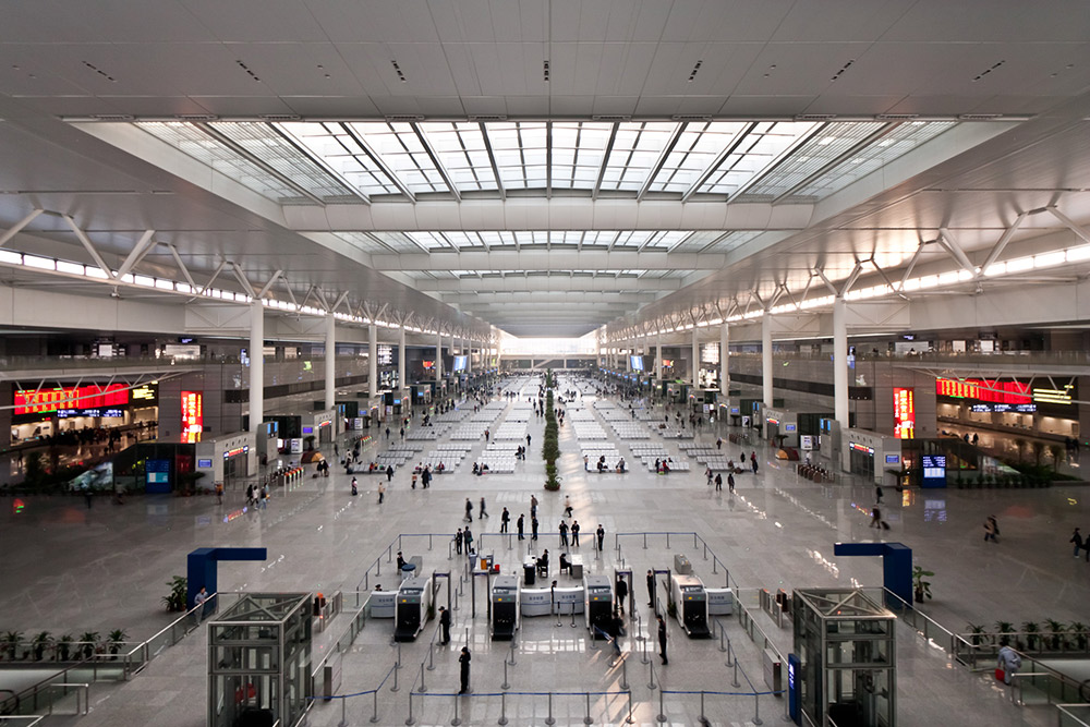 Hongqiao Train Station in Shanghai. Photo courtesy Sjekster.