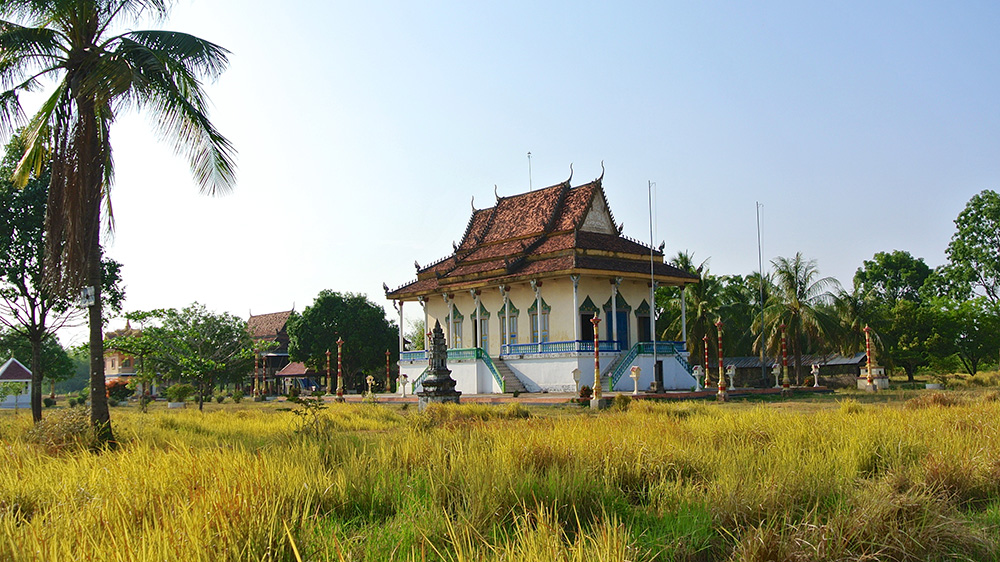 Koh Trong Island is beautiful, and offers some great opportunities for active travel. Photo courtesy of James A.