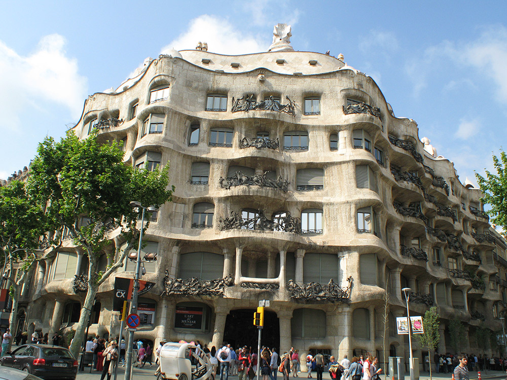 The facade of Casa Mila almost seems to undulate.