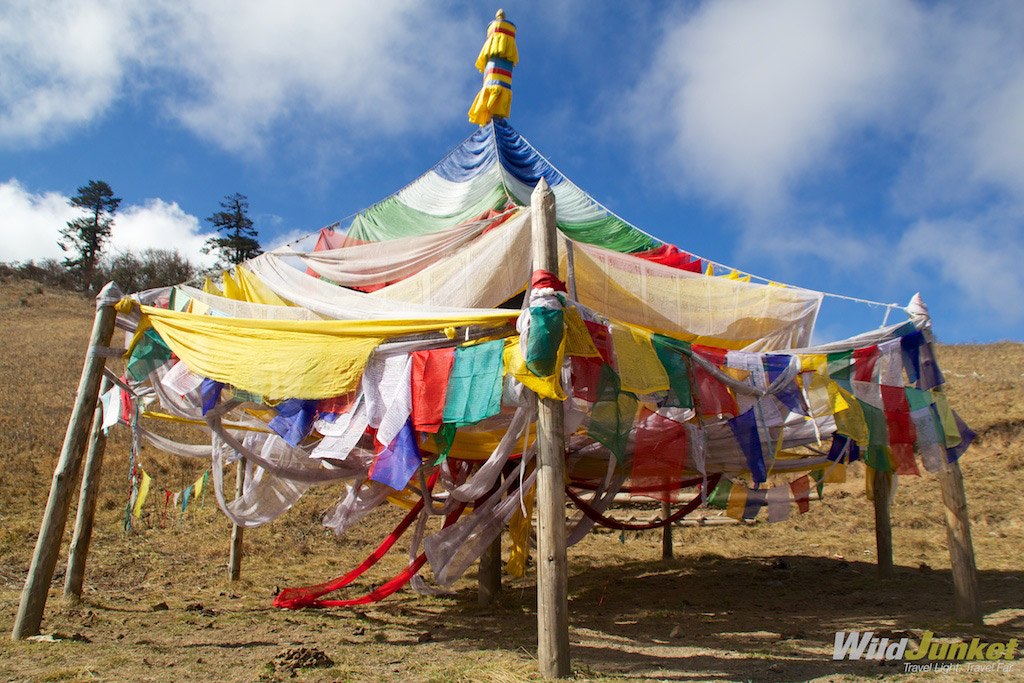 It’s common to find prayer flags, especially at mountain passes.