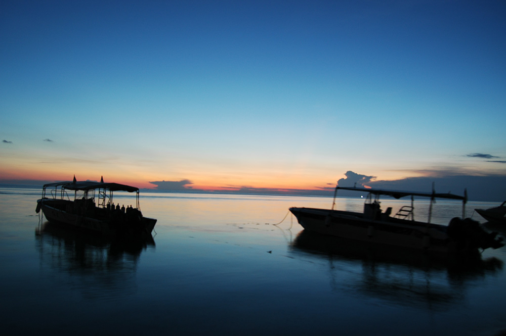 Mabul after sunset. Photo courtesy of wajakemek.