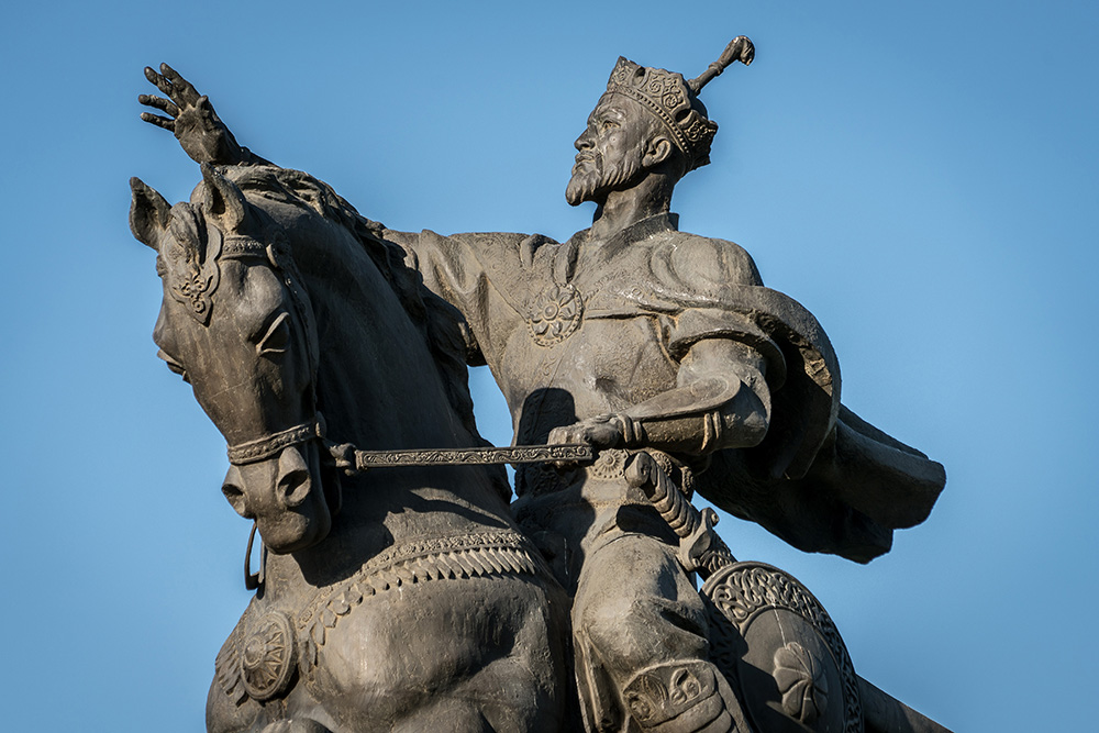 A statue of the conquerer Timur.