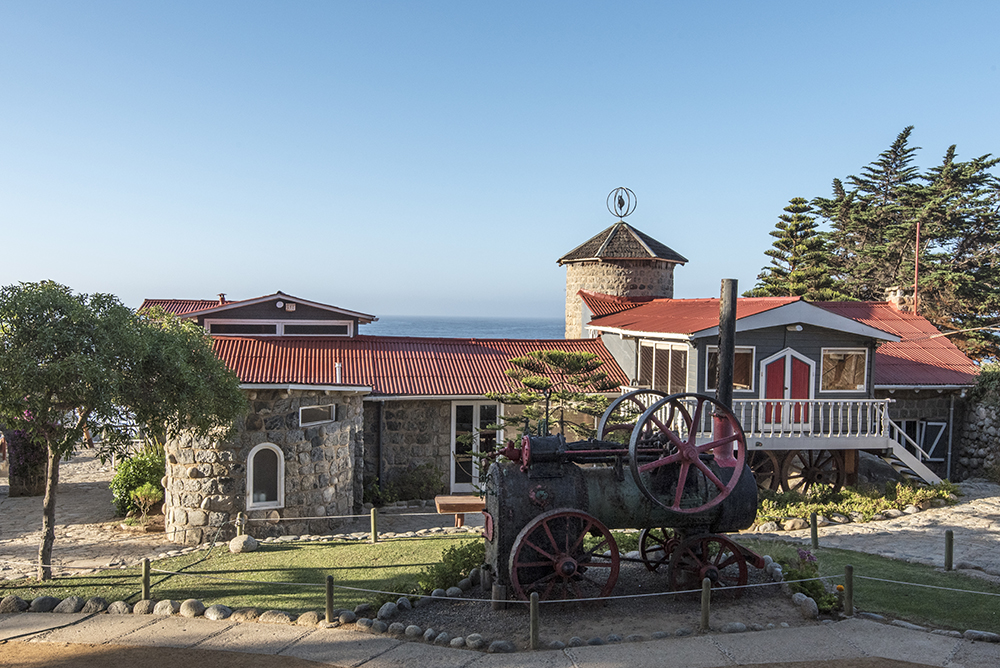 Quirky monuments and decorative touches on the grounds of Isla Negra.