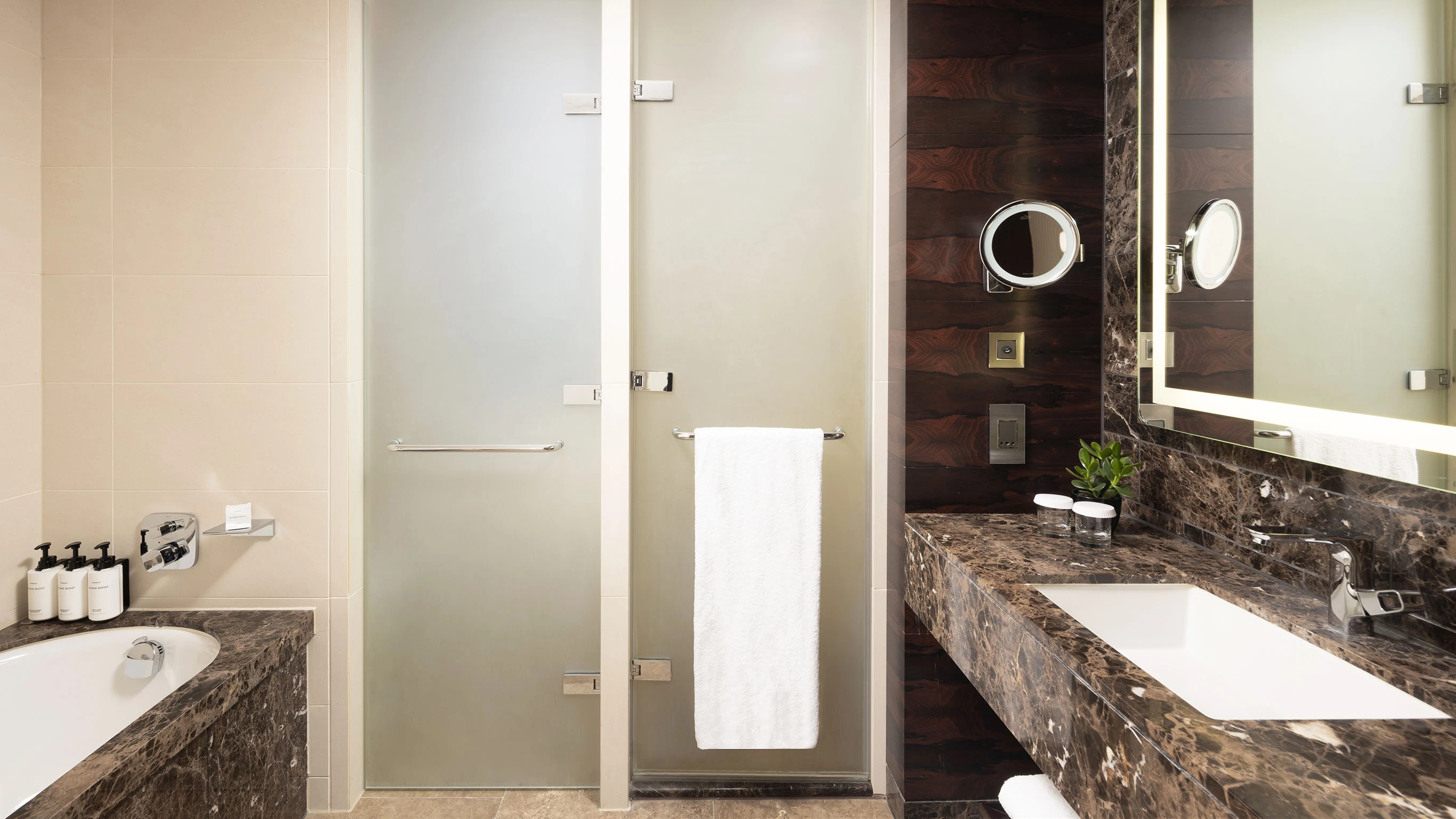 Conrad London St. James - Image 1