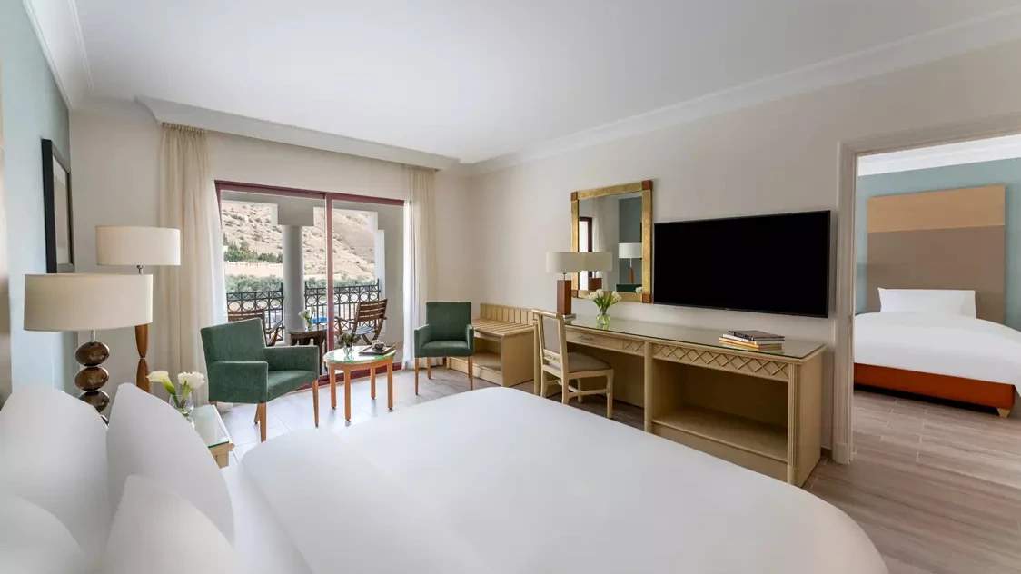 Movenpick Resort Petra - Image 1