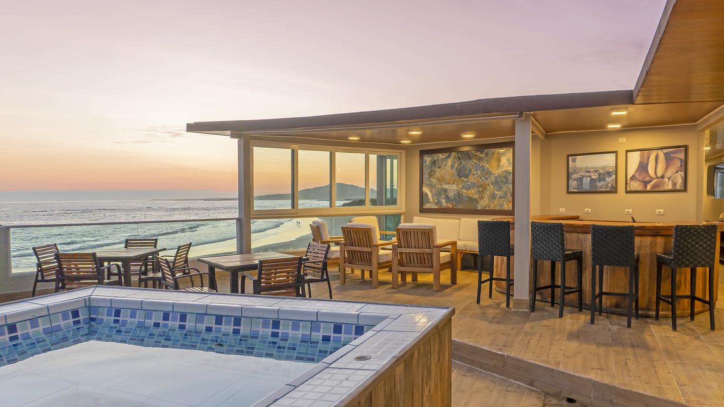 Sunset view from the jacuzzi at Iguana Crossing
