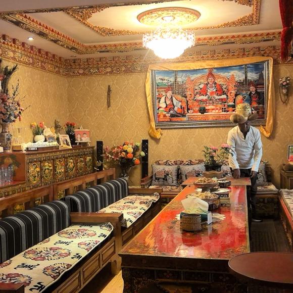 Tibetan Family Visit