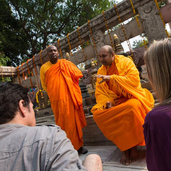 Explore Mahabodhi Temple Complex and Meet with a Monk