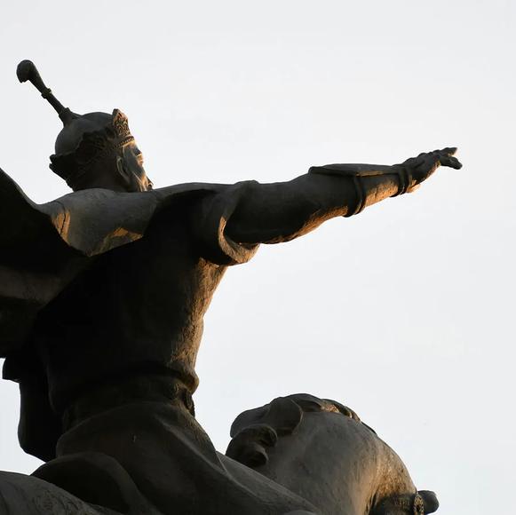 Expert Wrap-Up & Farewell Dinner at the TV Tower